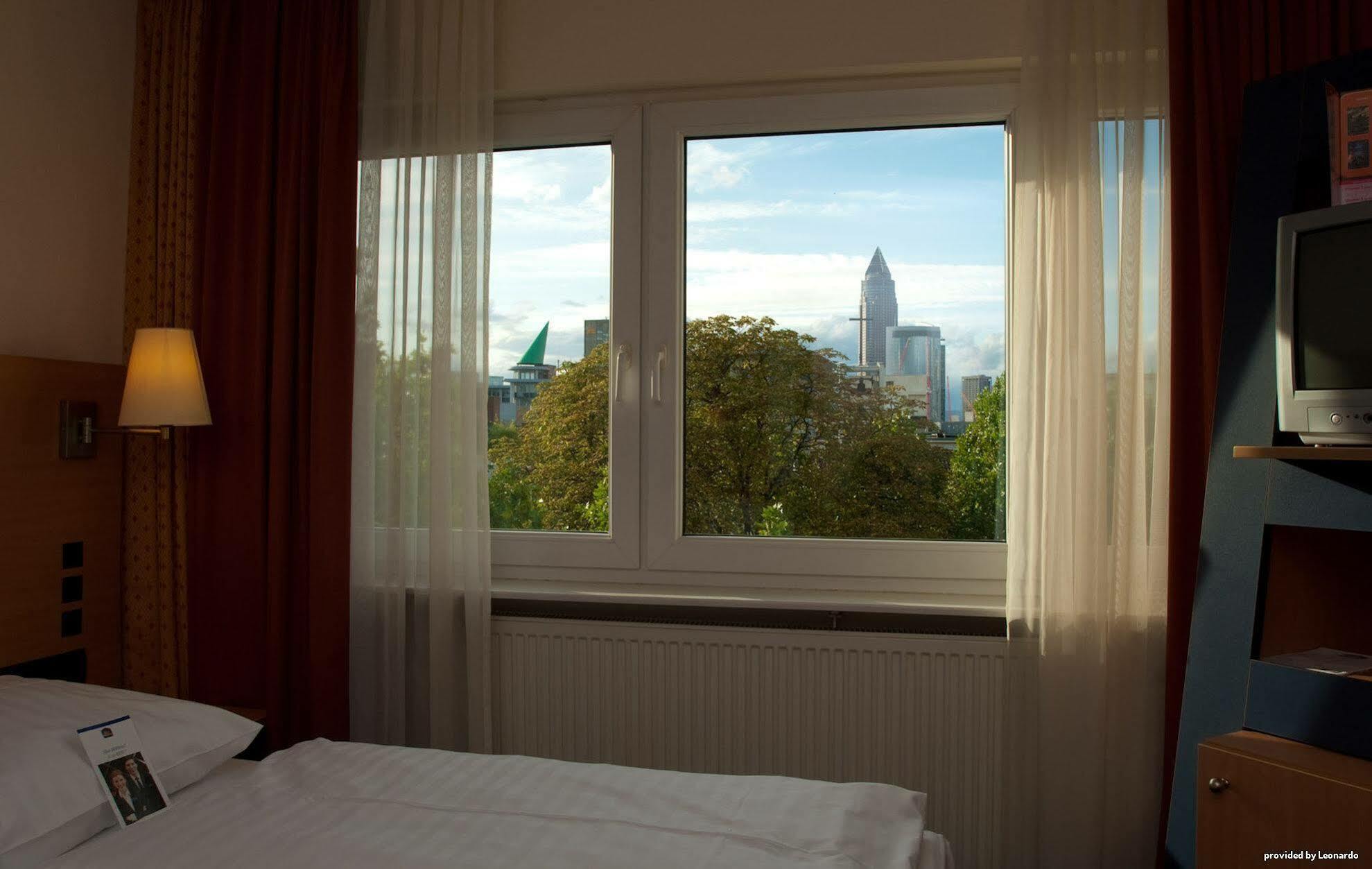 Hotel Plaza Frankfurt am Main Kamer foto